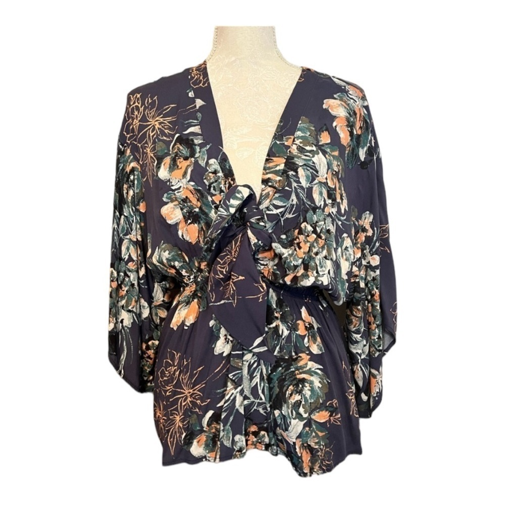 Boutique Wanderlux Mesa Tye Front Floral Puff Sleeve Blouse size XS‎